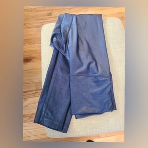 DYI High shine legging Medium